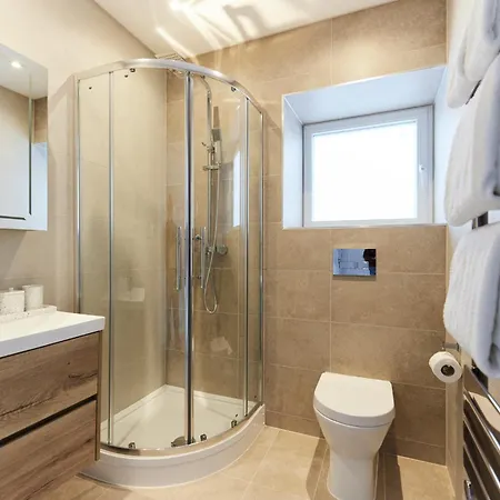 Апартаменты The Wembley Park Retreat - Modern 2Bdr Flat With Balcony Лондон Экстерьер фото