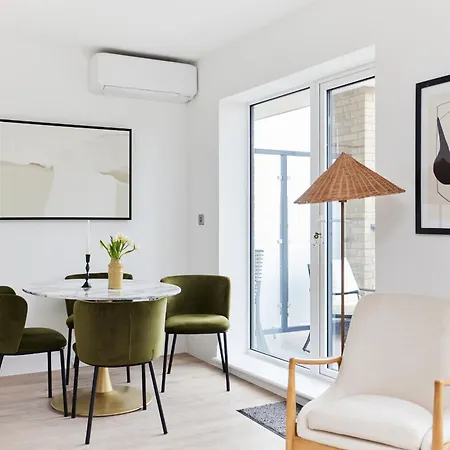 Апартаменты The Wembley Park Retreat - Modern 2Bdr Flat With Balcony Лондон Экстерьер фото