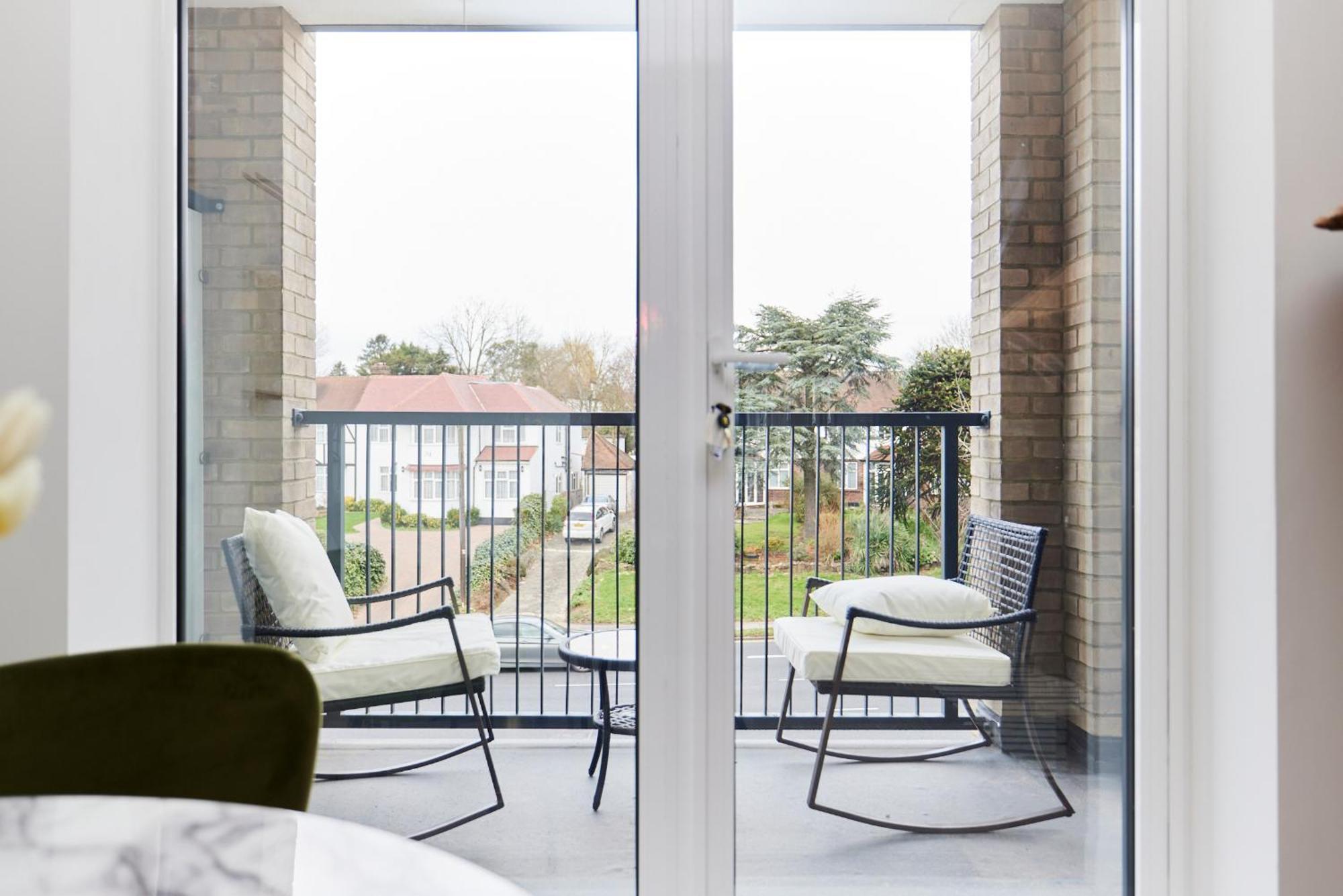 The Wembley Park Retreat - Modern 2bdr Flat With Balcony Апартаменты Лондон